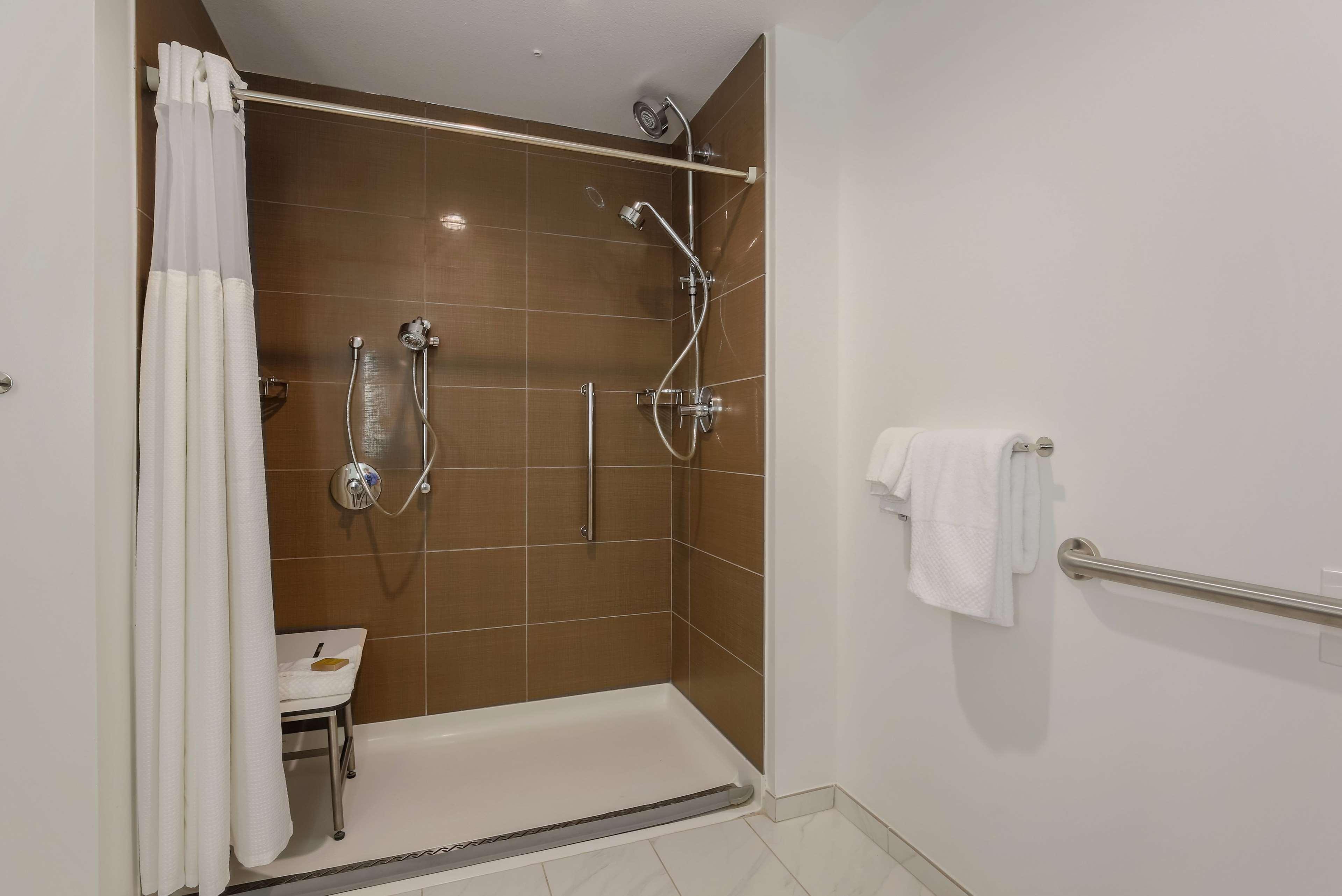 Doubletree Suites By Hilton Hotel Sacramento - Rancho Cordova Extérieur photo