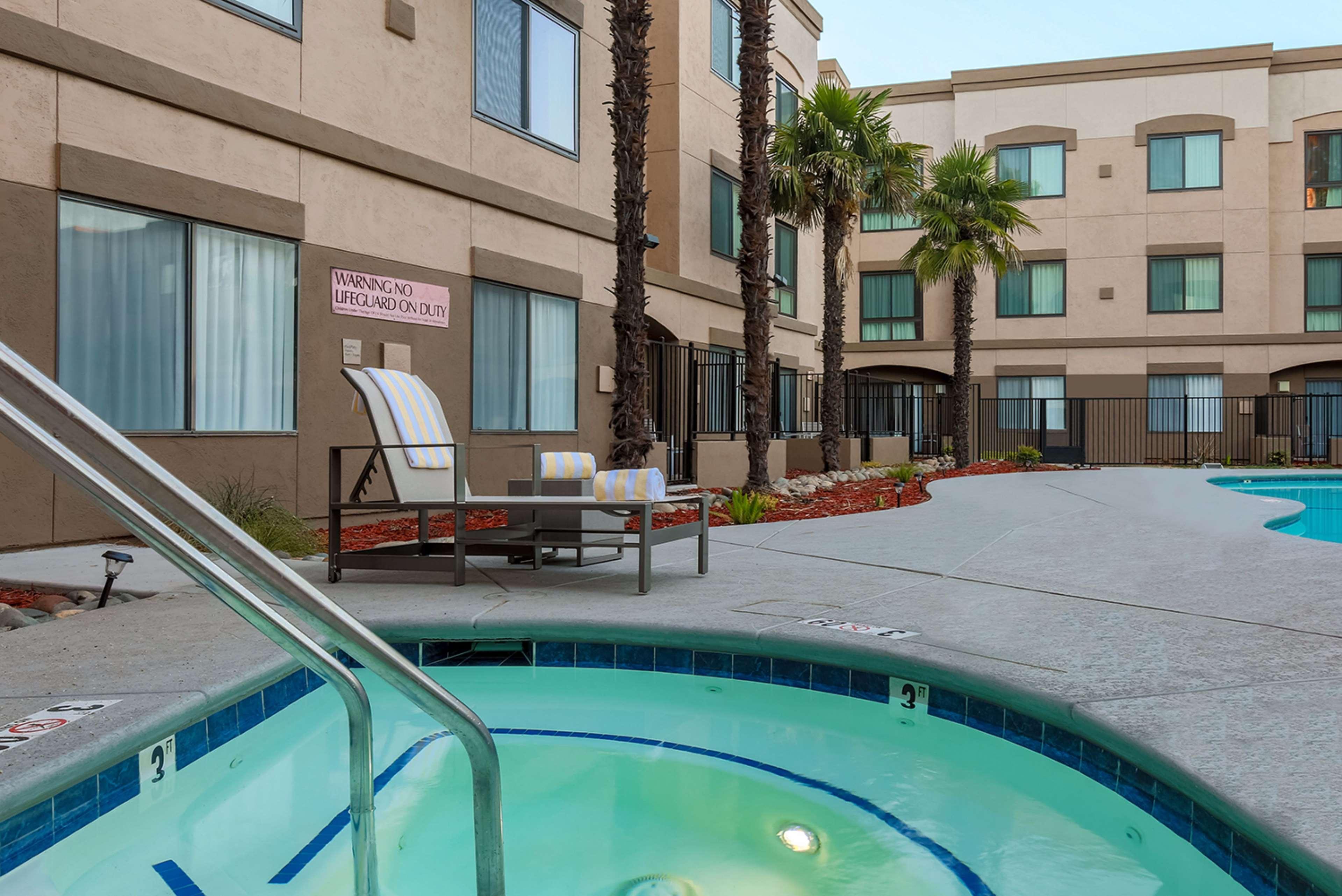 Doubletree Suites By Hilton Hotel Sacramento - Rancho Cordova Extérieur photo