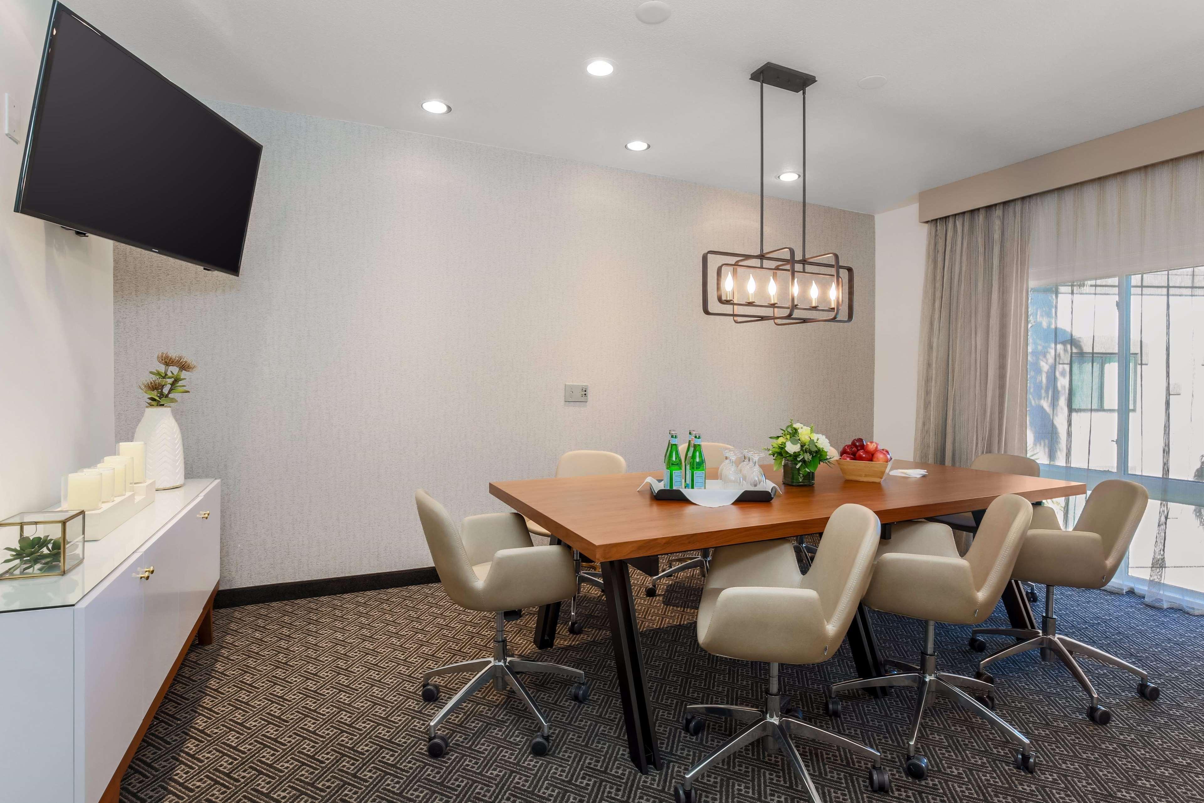 Doubletree Suites By Hilton Hotel Sacramento - Rancho Cordova Extérieur photo
