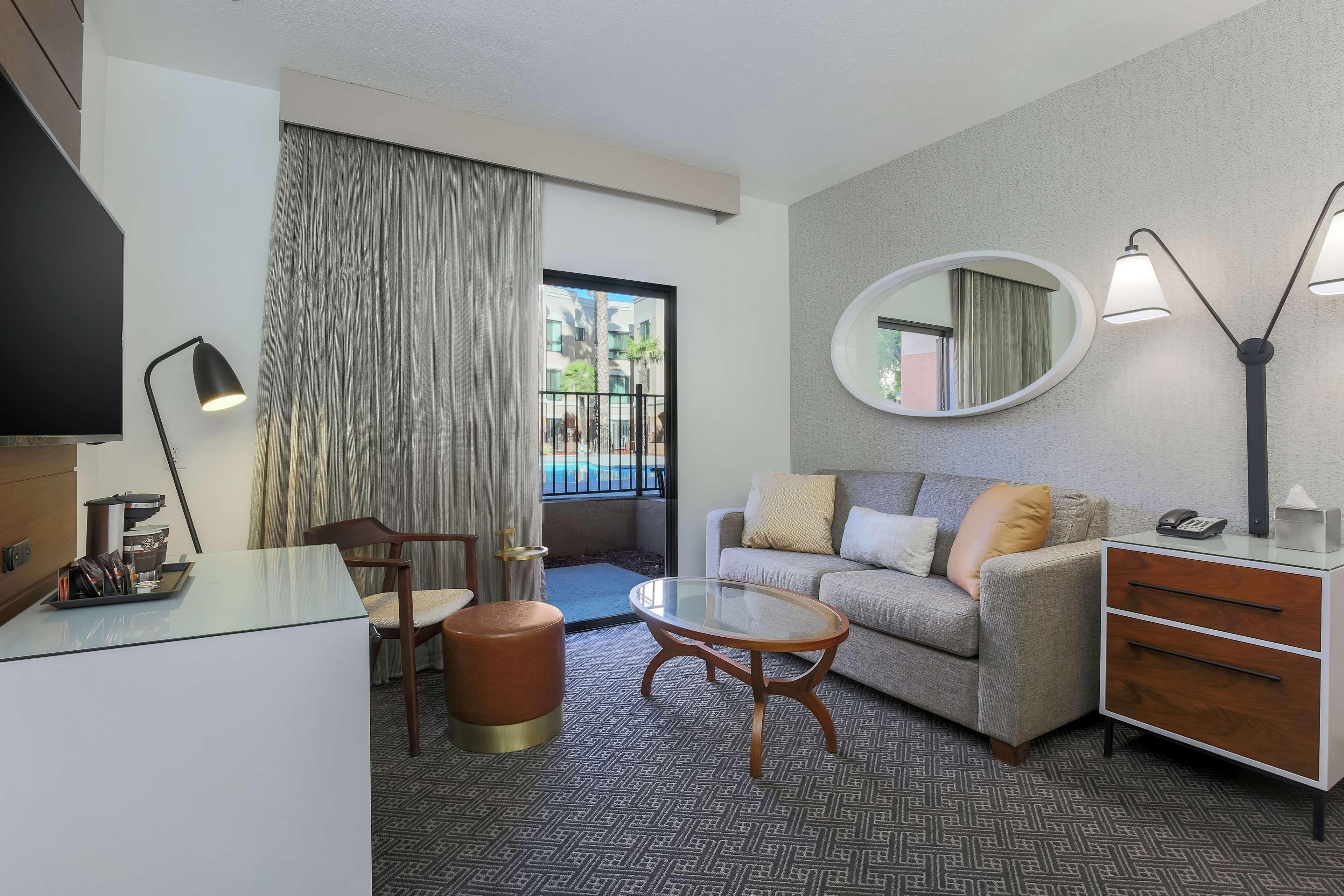 Doubletree Suites By Hilton Hotel Sacramento - Rancho Cordova Extérieur photo